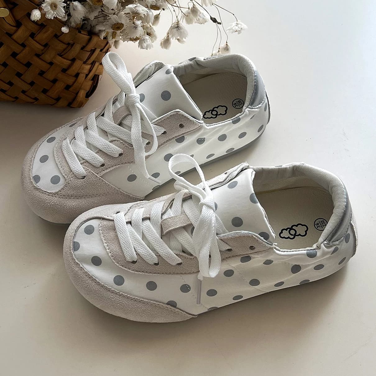 Sepatu Deutsch Trainer Wanita Casual Lugu Motif Polka Dot Edisi Musim Panas 2026