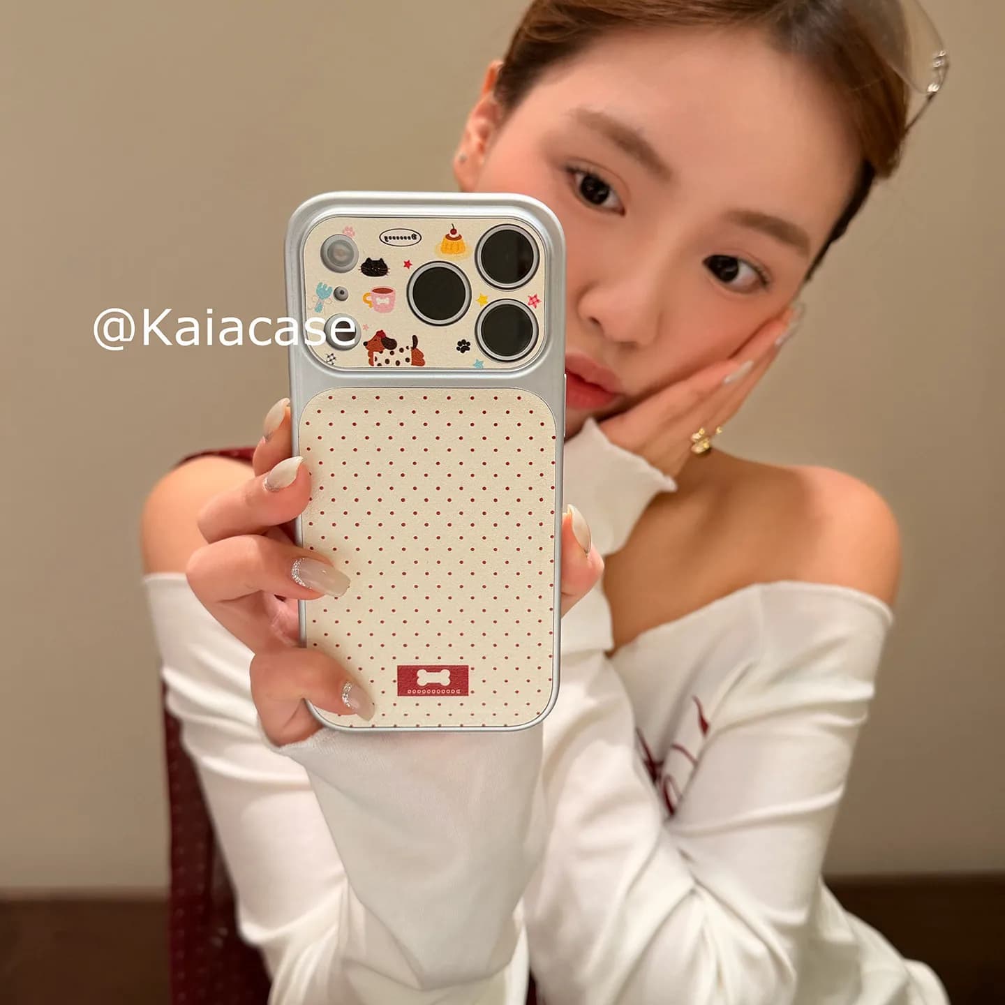 Casing HP iPhone 17 Pro Max Motif Dachshund Polka Dot Merah Gaya Korea Ins Kulit Imitasi